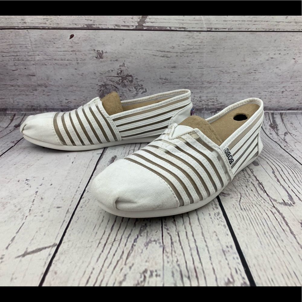 Bobs Slippers - Picture 3 of 9